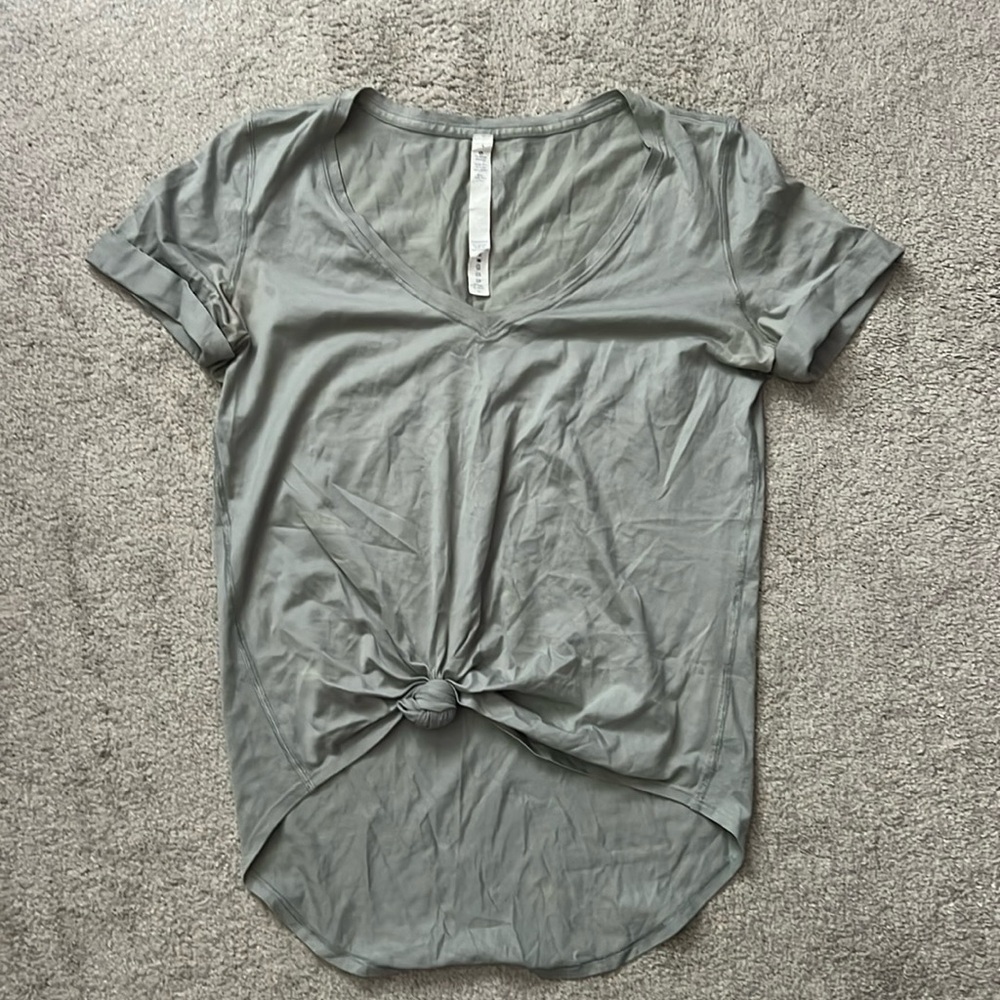 Lulu lemon olive green tee